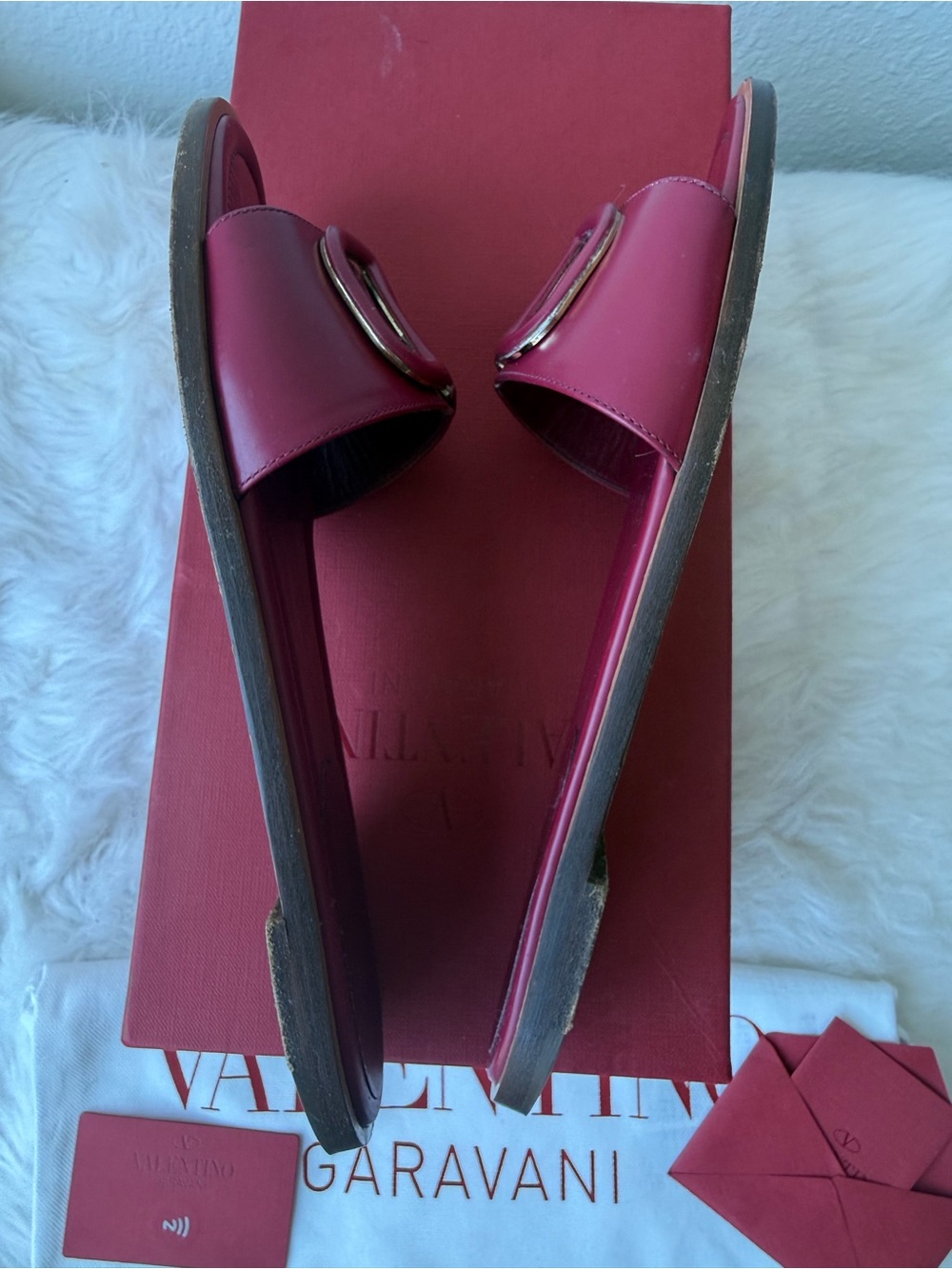 Authentic Valentino Garavani Burgundy Leather V-Logo Slide Mules - Picture 13 of 15
